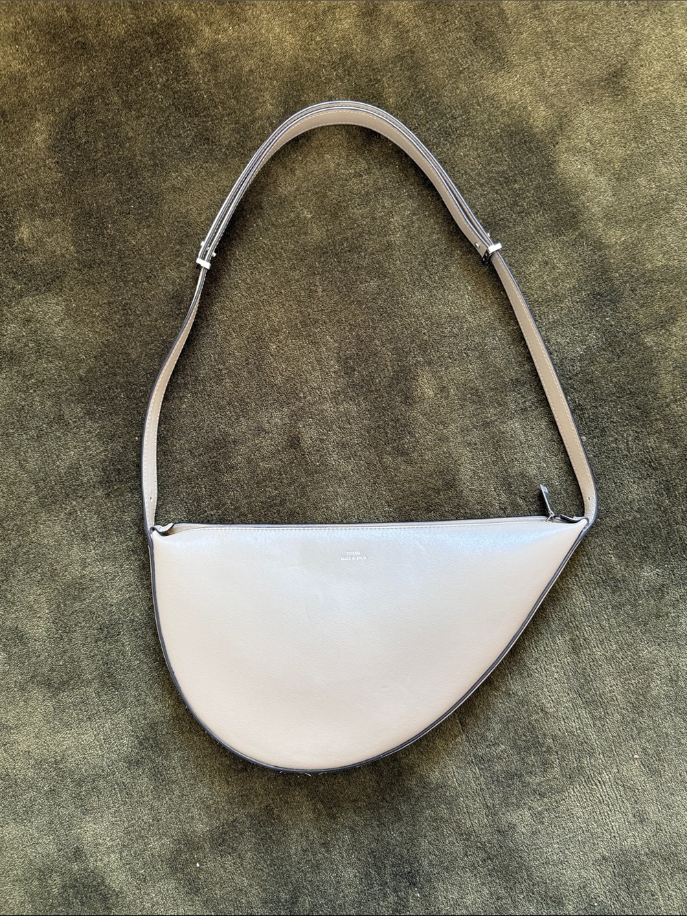 Toteme scoop zip leather shoulder sling crossbody bag in Fawn